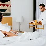 Art & Hotel