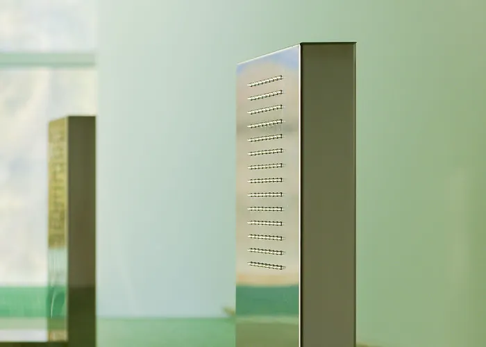 Art & 4* 보니카스